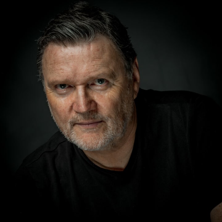 Ian Puleston-Davies 