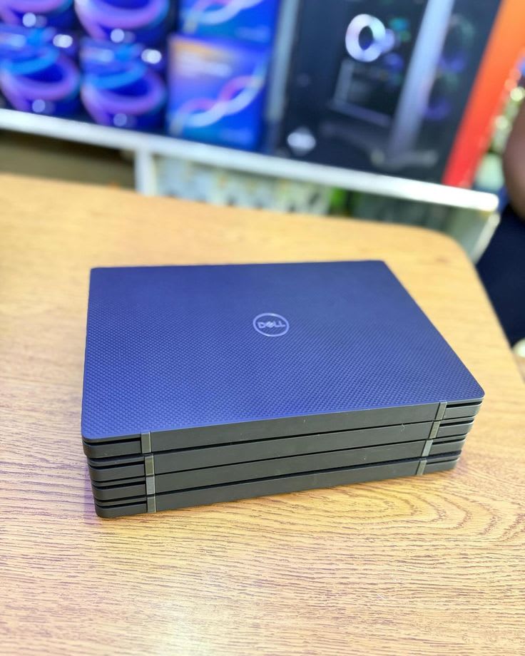 Dell Latitude 7300