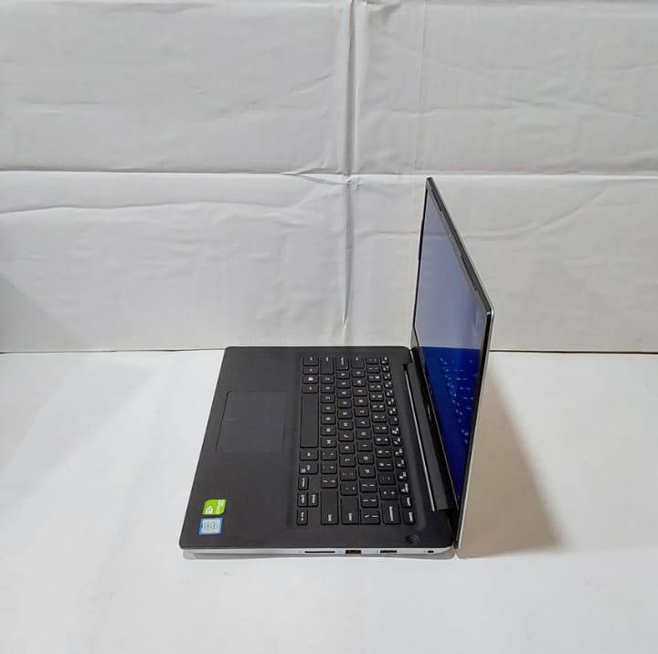 Dell Vestro 5481