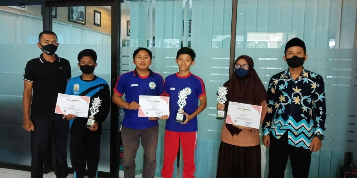 Bulan November, MA Zaha Hujan Prestasi