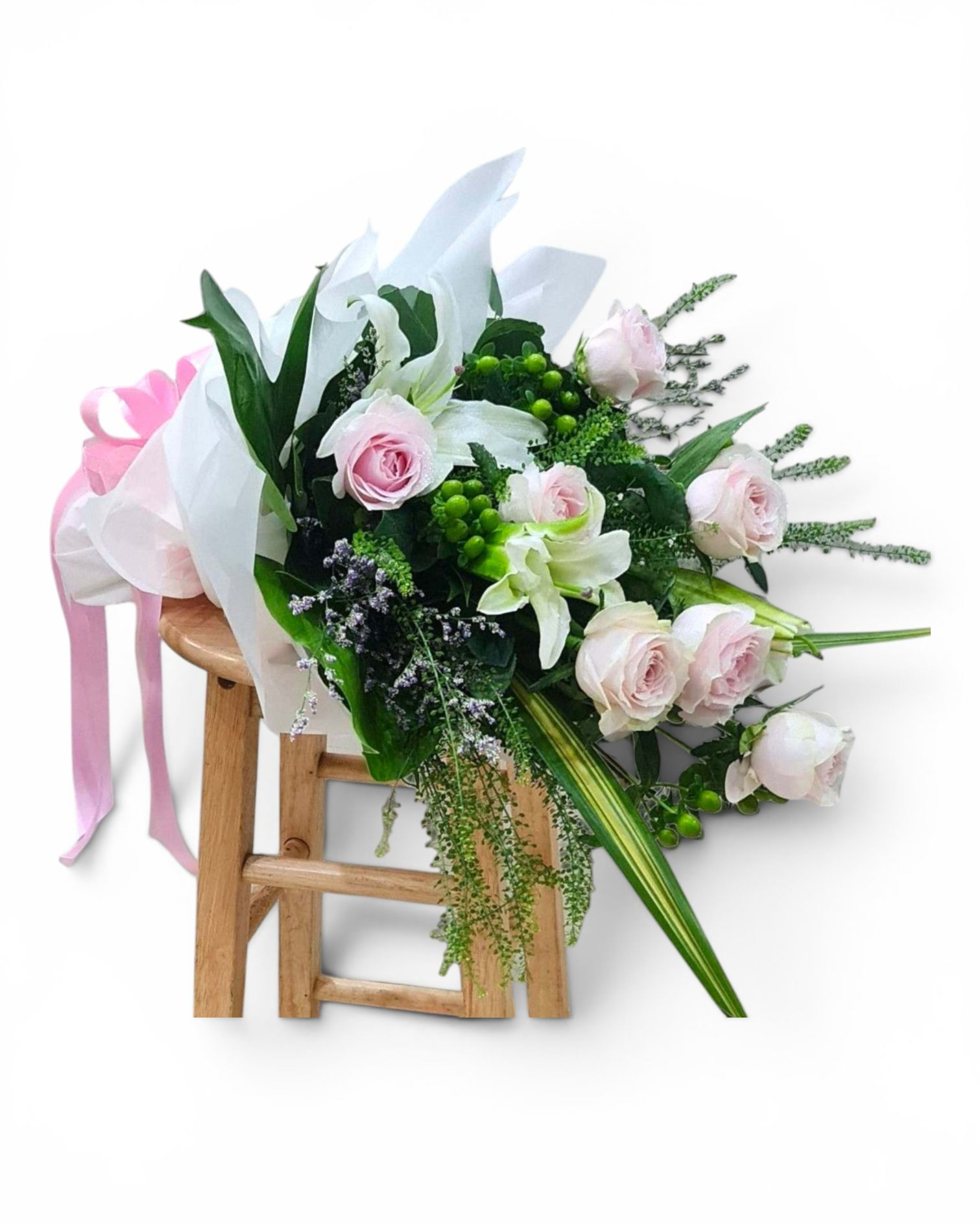 White Garden Dream Mixed Bouquet