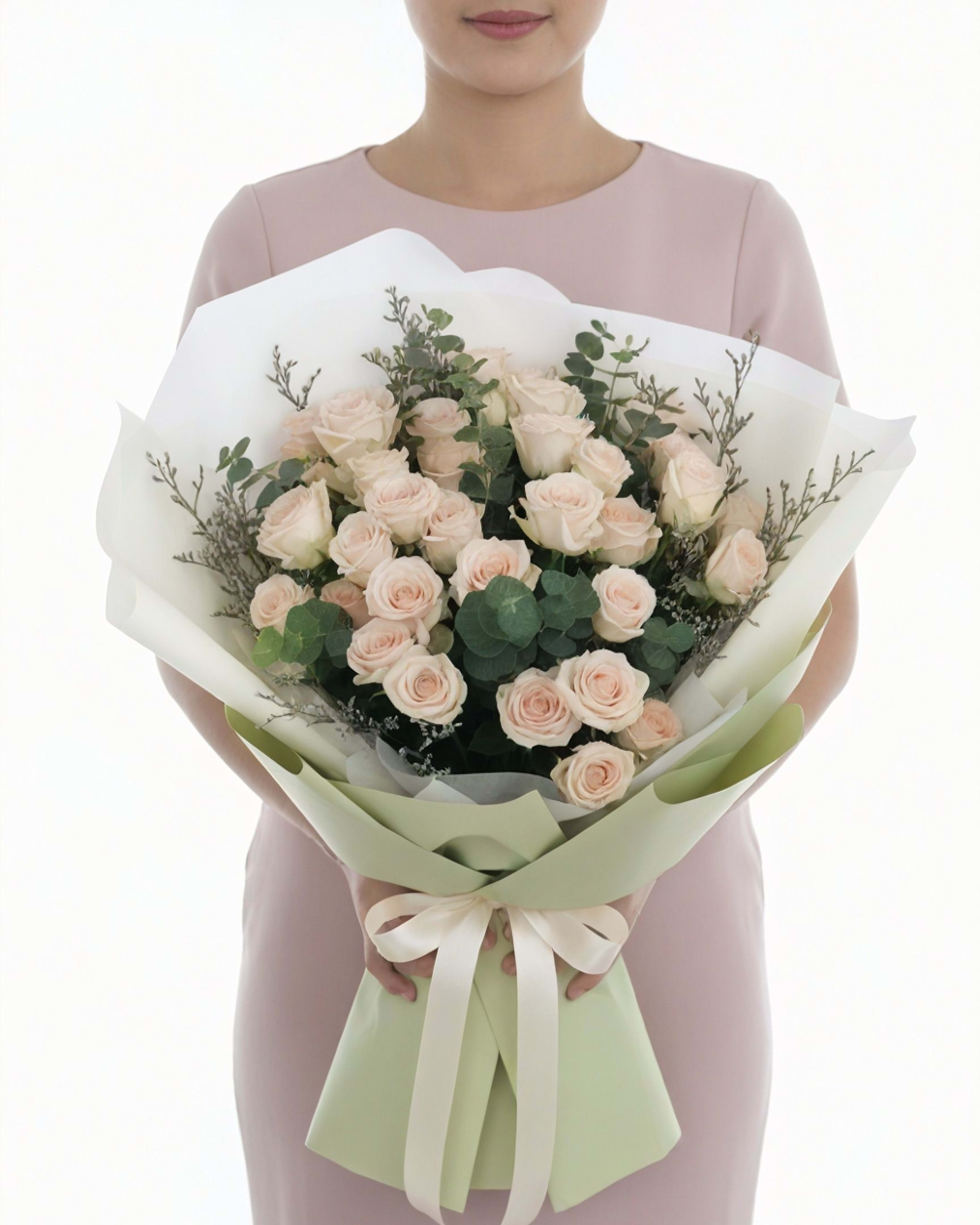 Peach Bloom Spray Rose Bouquet