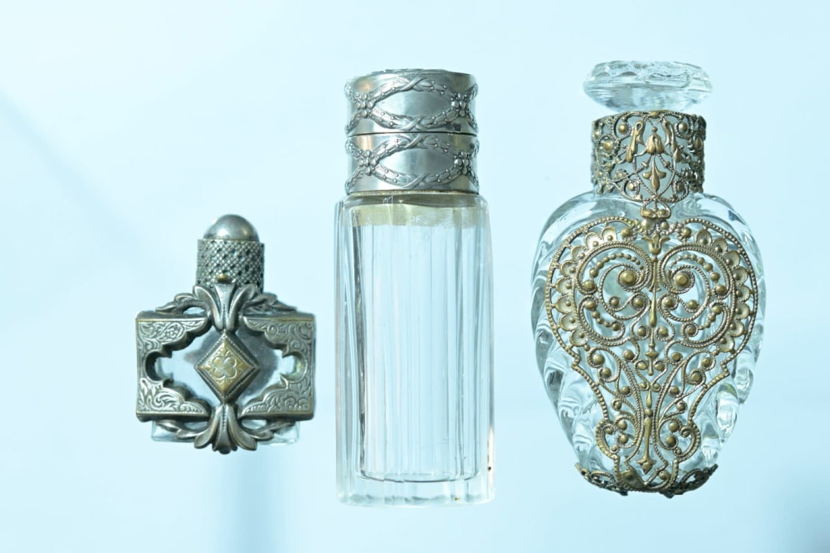 Ancien flacon cristal argent parfum mode XIXe lot de 3 collection - Image 1