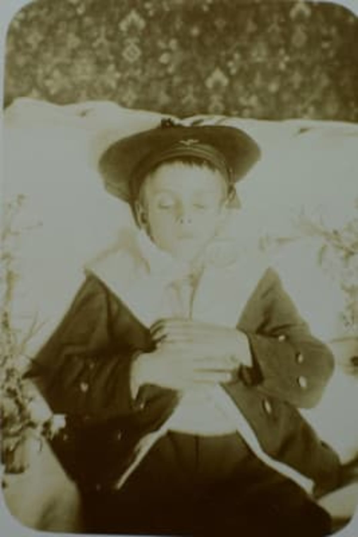 Rare photo ancienne post mortem portrait d'enfant marin Ch. Saulnier Paris XIXe - Image 1