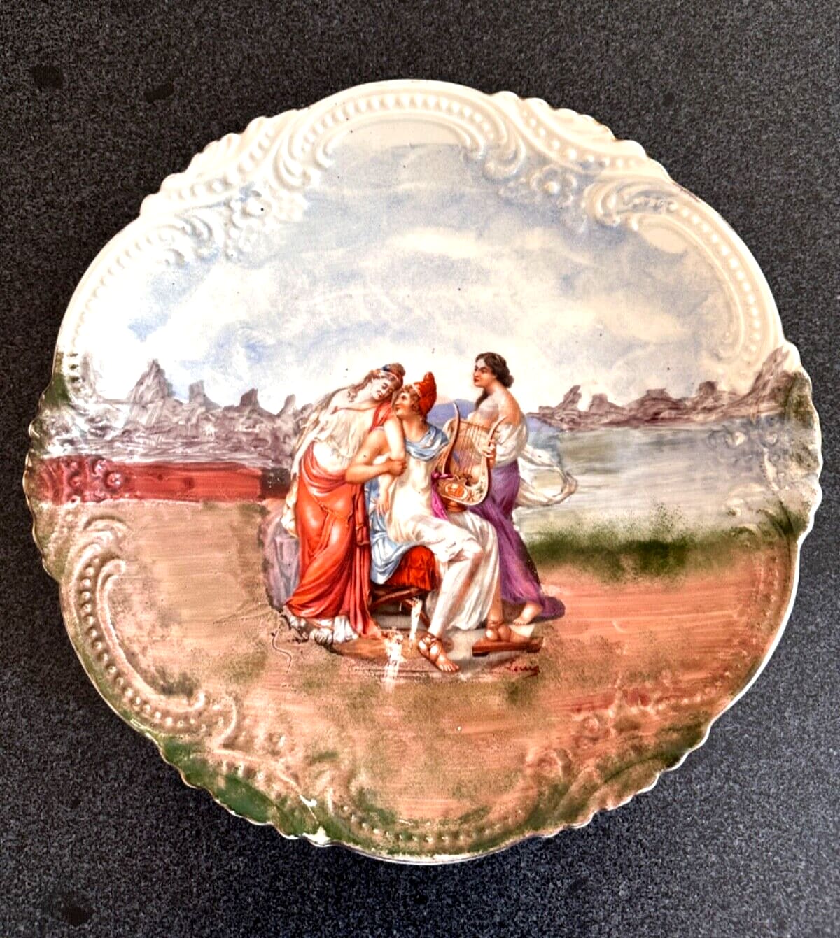 Grand plat porcelaine Limoges scène galante antique muse musique lyre J.F - Image 1