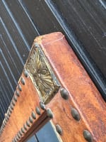 Ancien miroir glace vintage design Otto Schulz cuir clou laiton Boet scandinave - Miniature 11