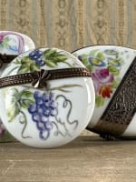 Ancienne porcelaine de Limoges 3 boîtes peintes - Miniature 7