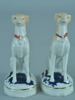 Ancienne paire de statuettes en porcelaine figurine chiens à l'arrêt Porzellan - Miniature 3