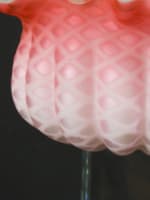 Ancien panier pâte de verre framboise art déco réticulé anse aumônière glass - Miniature 8