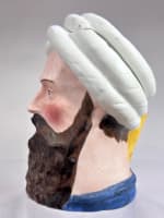 Ancienne boite en porcelaine à décor de personnage turban pot à tabac Saint-Sévres - Miniature 3