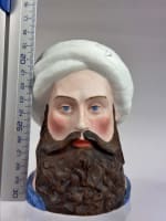 Ancienne boite en porcelaine à décor de personnage turban pot à tabac Saint-Sévres - Miniature 8