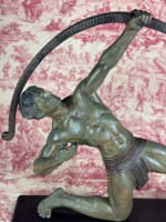 Ancienne sculpture art déco Demeter Chiparus portrait homme archer pat. bronze - Miniature 19