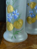 Paire de vases ancien Art Nouveau verre givré fleurs bleues et feuillages or - Miniature 5