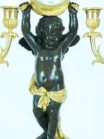 Ancienne pendule signée Henry Dasson bronze doré porphyre amour ange 2 bougeoirs - Miniature 2