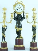 Ancienne pendule signée Henry Dasson bronze doré porphyre amour ange 2 bougeoirs - Miniature 4