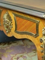 Ancien bureau plat ministre Charles Cressent Louis XV bronze doré espagnolettes - Miniature 8