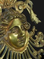 Grand bronze ancien parement XIXe décor Bérain masque femme mascaron signé XIXe - Miniature 9