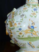 Grand vase ancien forme gourde manufacture Samson personnage grotesque - Miniature 4