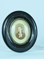 Ancien cadre photo ovale Napoléon III bois noirci pour de jeune femme Caron Nancy - Miniature 1