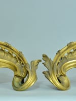 Ancien chenet feu Louis XV rocaille vase bronze doré antique fire dogs Germain - Miniature 9