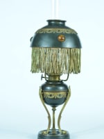 Ancienne charmante lampe à pétrole 1900 Hugo Schneider style Louis XVI - Miniature 10