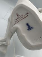 Statuette figurine Allemagne femme berçant son enfant tendre porcelaine Kaiser - Miniature 7