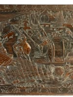 Ancien coffre camphrier en bois sculpté Asie Chine joute jonque paysage 1900 - Miniature 4