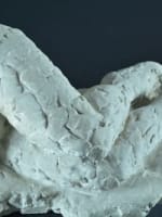 Ancienne statue sculpture en plâtre atelier étude nu féminin allongé maternité - Miniature 9