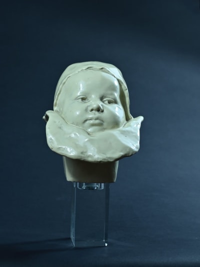 Ancien portrait de bébé à la collerette Jean Carriès art nouveau enfant 1900