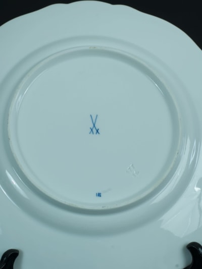 Ancienne assiette / plat Meissen porcelaine blanc bleu décor aux oignons