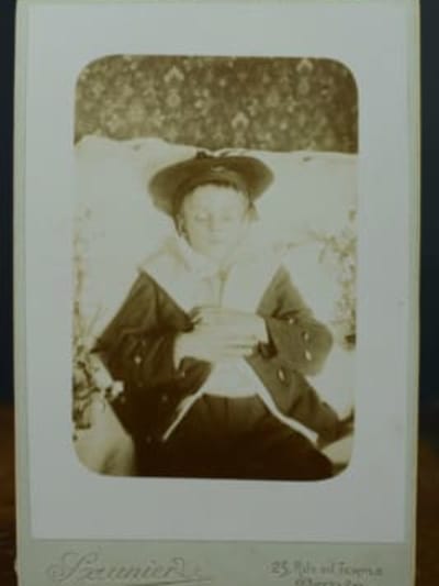 Rare photo ancienne post mortem portrait d'enfant marin Ch. Saulnier Paris XIXe