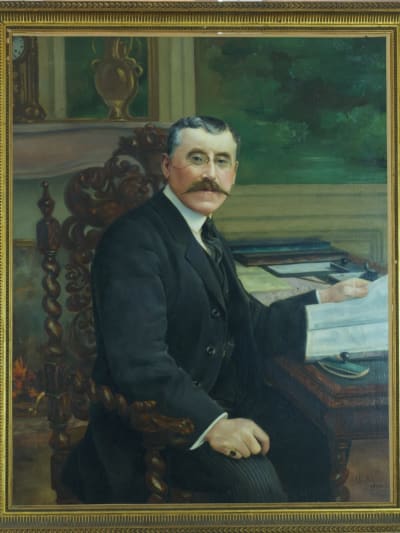 Beau tableau ancien intérieur portrait homme chevalière notable à son bureau