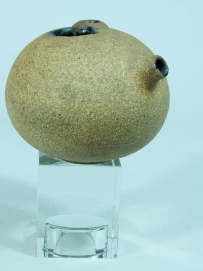 Vase design / petit pichet sculpture en grès Annick et Michel Lodereau La Borne