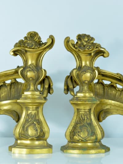 Ancien chenet feu Louis XV rocaille vase bronze doré antique fire dogs Germain