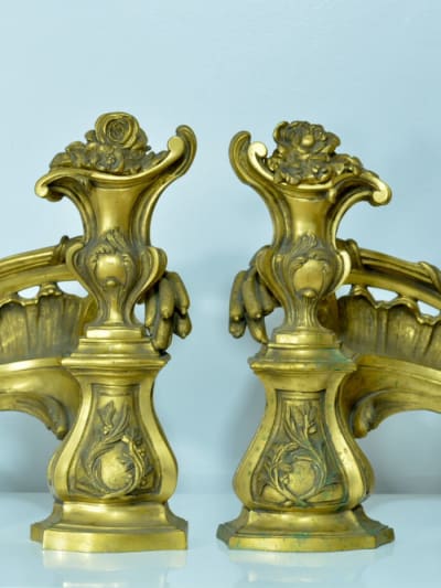 Ancien chenet feu Louis XV rocaille vase bronze doré antique fire dogs Germain