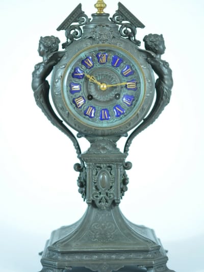 Ancienne pendule aux shinges satyre Bérain patine bronze clock Blot et Drouard