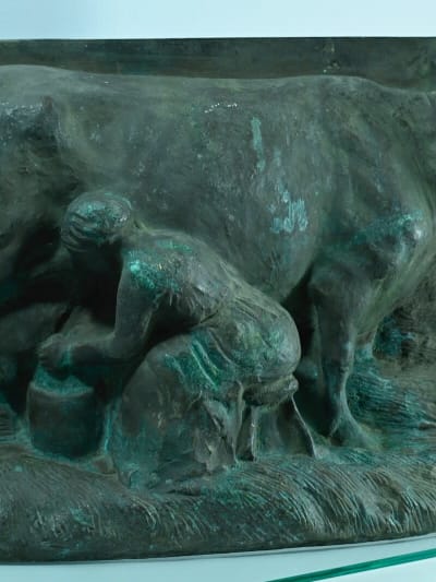 Ancien bronze la laitière vache traite naturalisme art nouveau signé Abbal