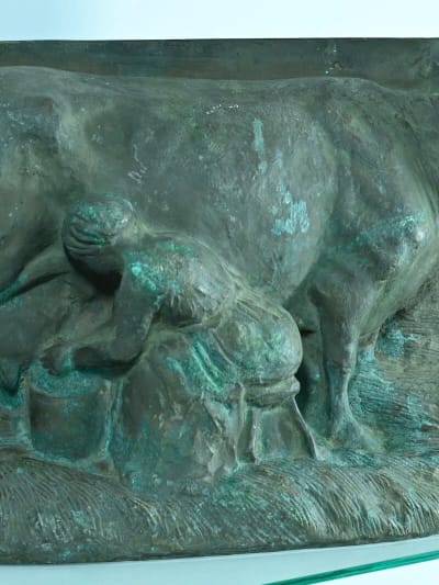 Ancien bronze la laitière vache traite naturalisme art nouveau signé Abbal