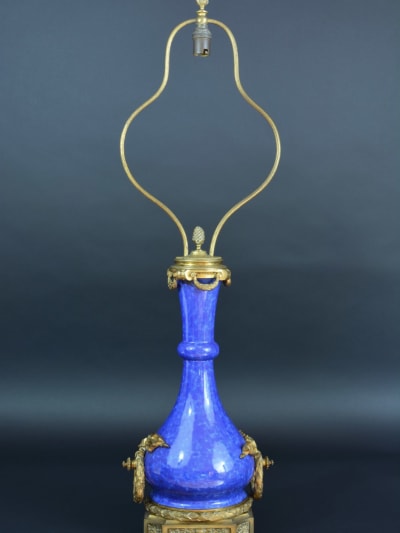 Grande lampe signée Sevres porcelaine bleue Louis XVI bronze Napoléon III rare