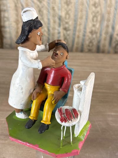 Ancienne sculpture, dentiste, dentisterie, Brésil 1950 médical art populaire 2