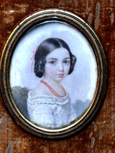 Ancienne miniature portrait petite fille comtesse de Chevilly Château J.J Nimmo