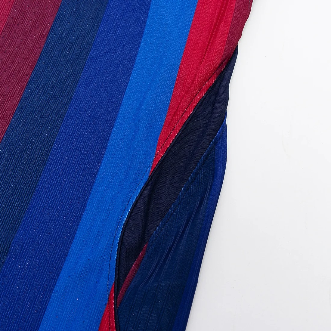 FC Barcelona 25-26 Player Edition Home Detail-5