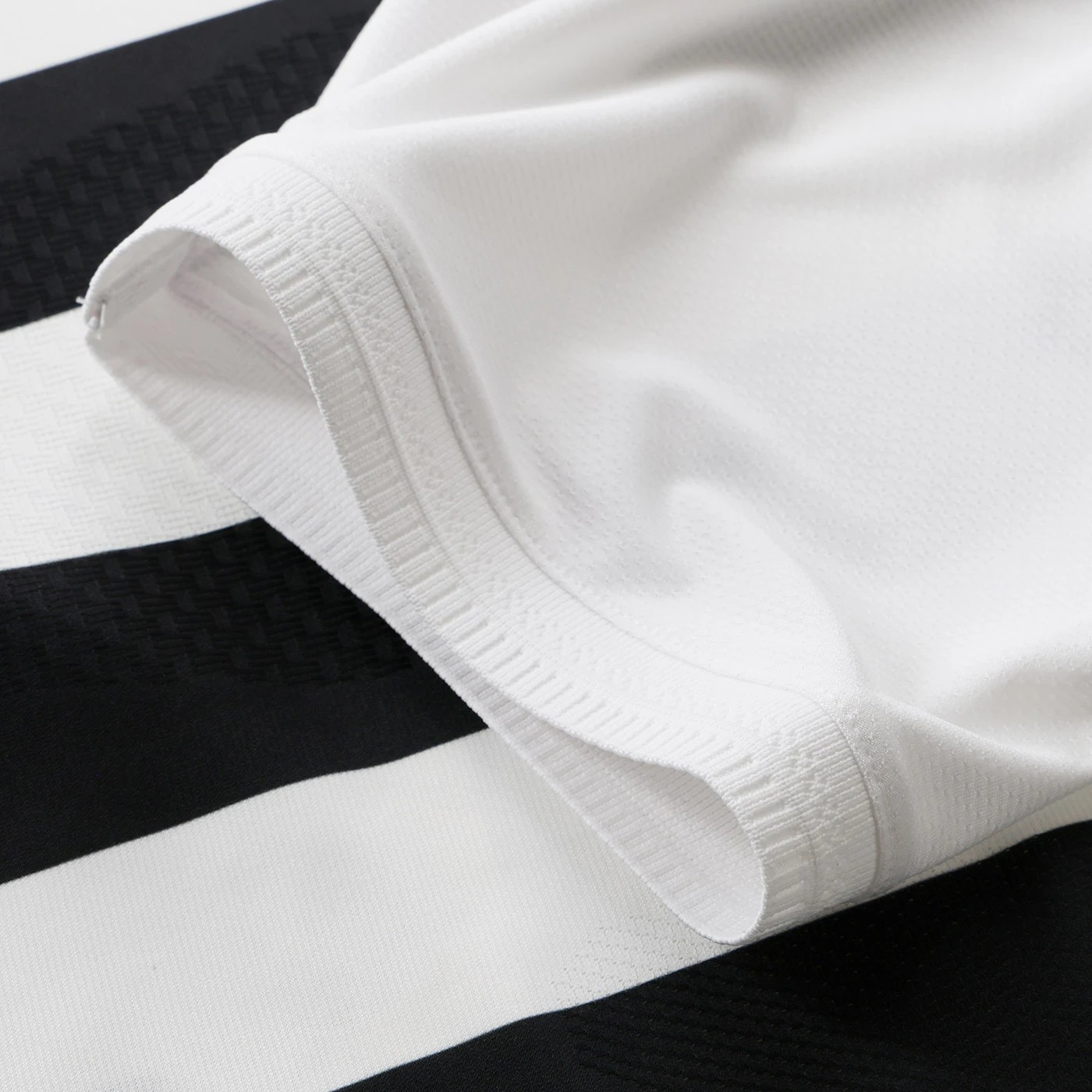 Juventus FC Home Player Edition 26-27