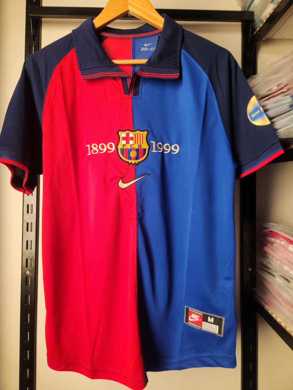 FC Barcelona Home Player Edition Retro 1999-2000