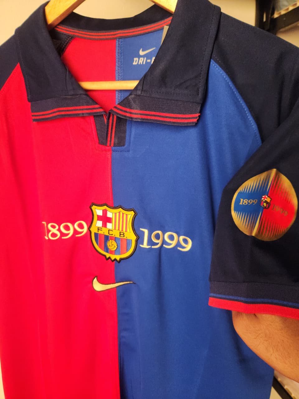 FC Barcelona Home Player Edition Retro 1999-2000