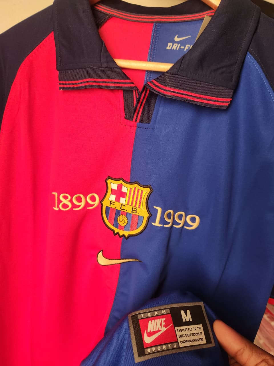 FC Barcelona Home Player Edition Retro 1999-2000