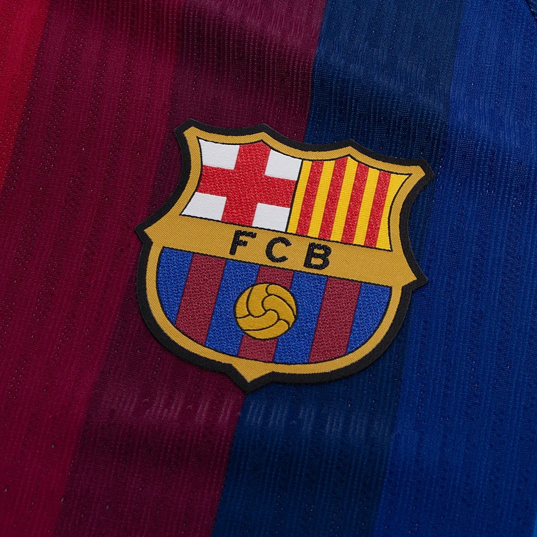 FC Barcelona 25-26 Player Edition Home Detail-1