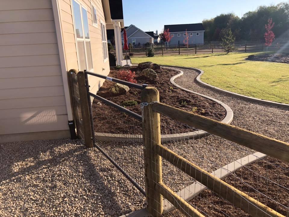 Residential Fencing — image 10