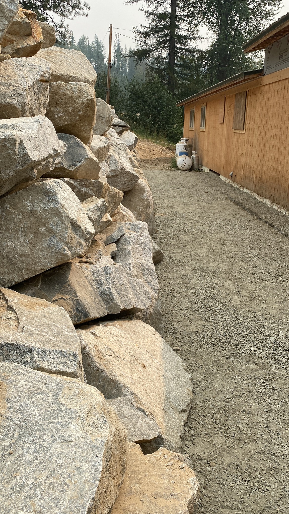 Boulder Retaining Walls — image 9