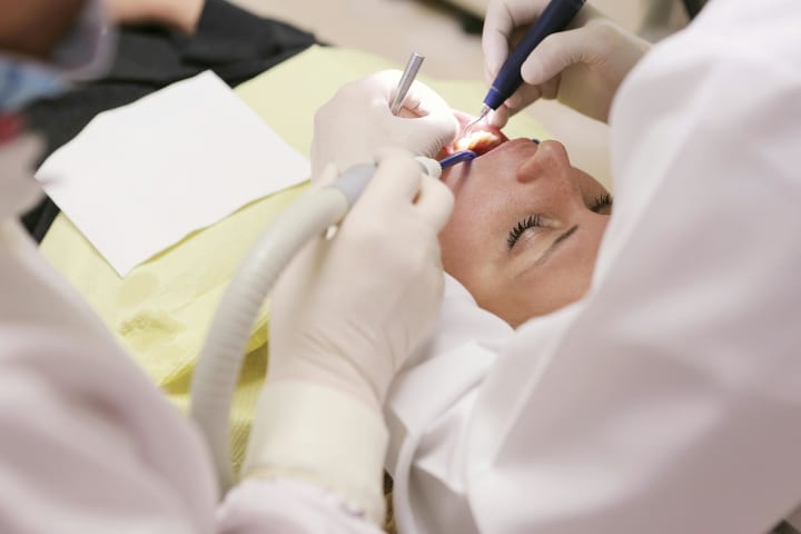 Panoramic dental X-ray equipment